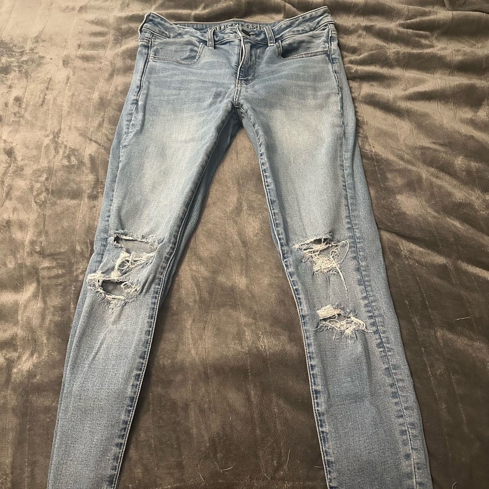 American Eagle Outfitters Light Blue Distressed Skinny Jeans
